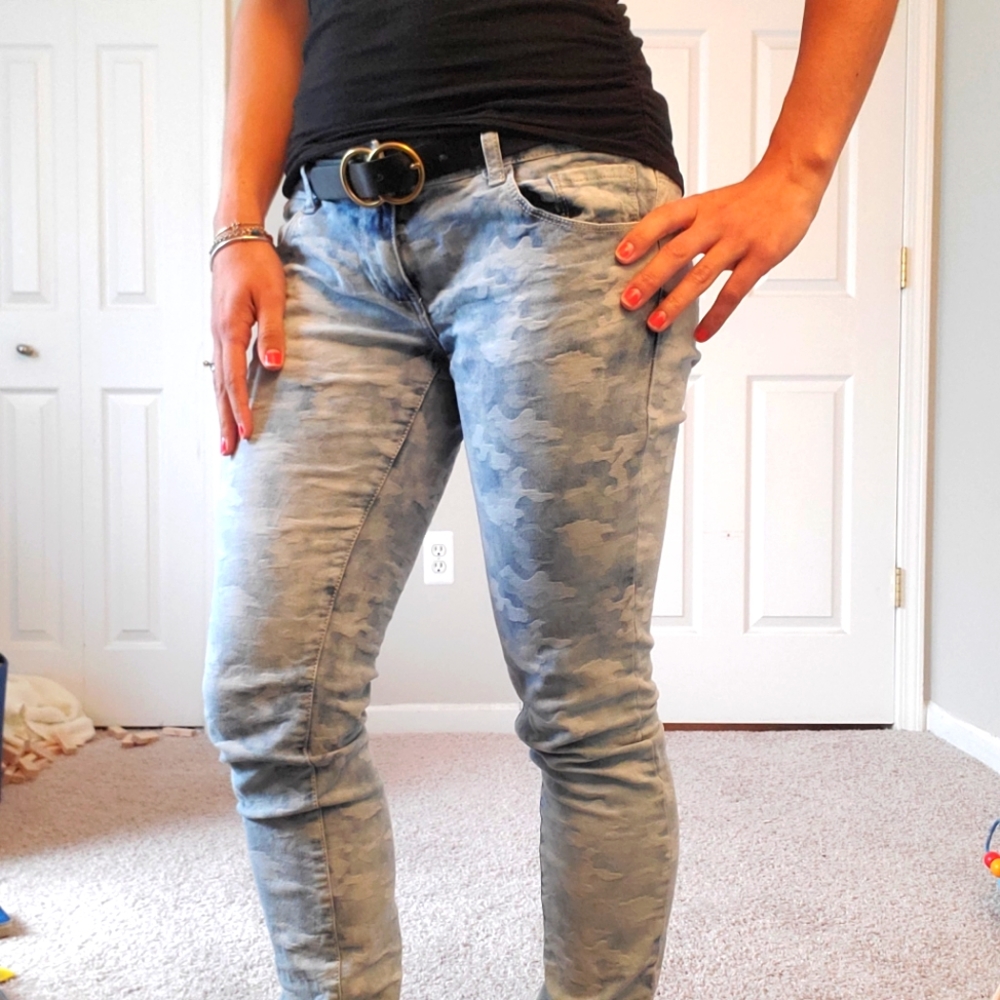 Jeans with army pattern low raise waisted